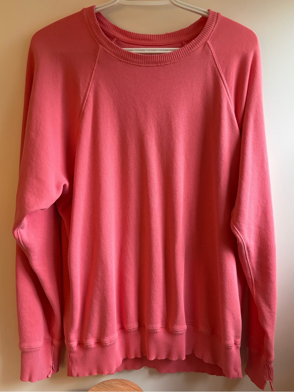 Aerie sweatshirt in a Coral Orange  colour sz S oversized long sleeve round neck